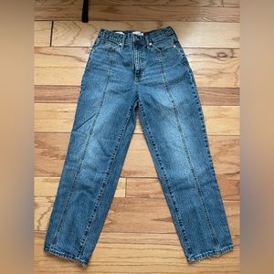 Universal thread dark vintage straight jeans